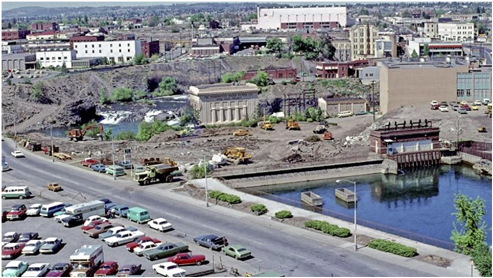 Aerial view of Expo 74 construction