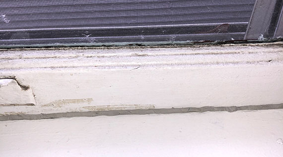 Rope caulk on a window
