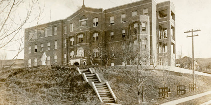 Black and white photo of St. Ignatius Hospital in Colfax, Washington