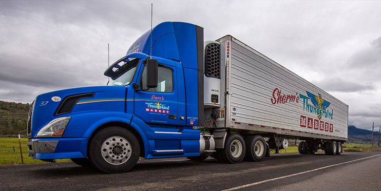 Semi-trailer truck